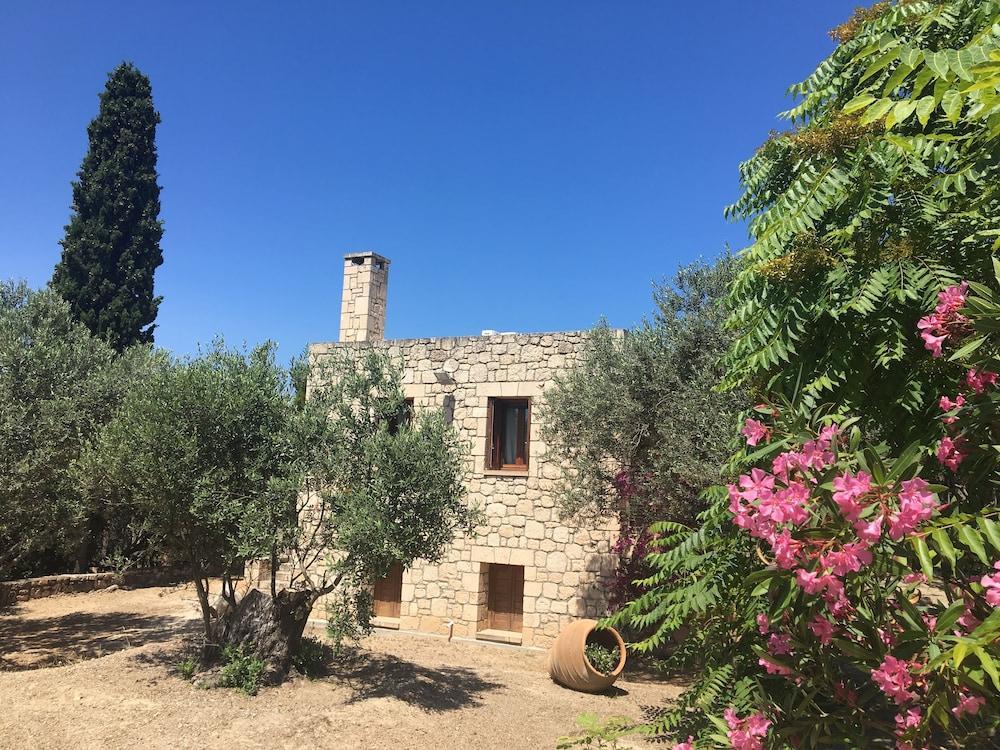 Pyrgos Ralli Estate Guesthouse Aegina Exterior foto